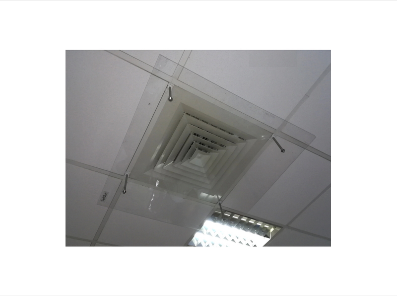 m-s.ro image : Deflector Aer Conditionat 02 Transparent kit de instalare inclus